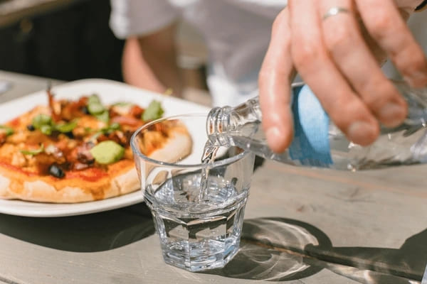 drink before eating out