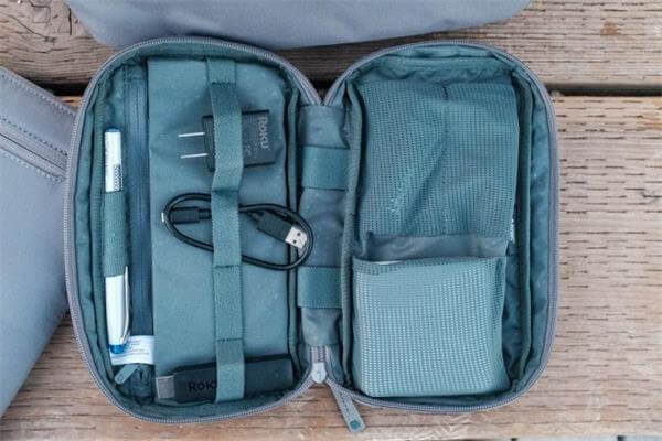 incase accessory organizer with bionic