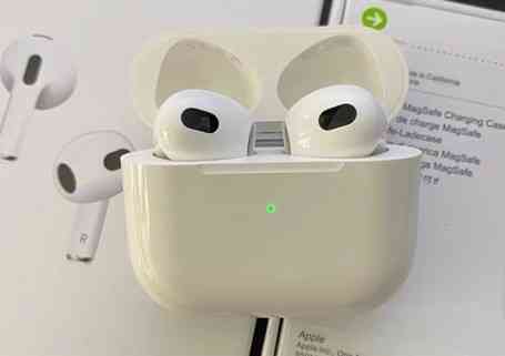 apple airpods bajo carga