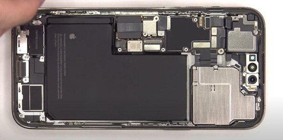  batteria dell'iphone 14 pro max