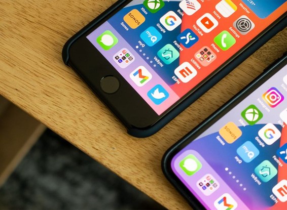 iPhone XS Max vs iPhone 8 Plus: battle of the big phones