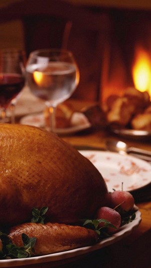 Ein traditioneller Thanksgiving-Tisch