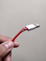 podrías estar usando un cable usb dañado y la causa de transferencia de archivos android no funciona 