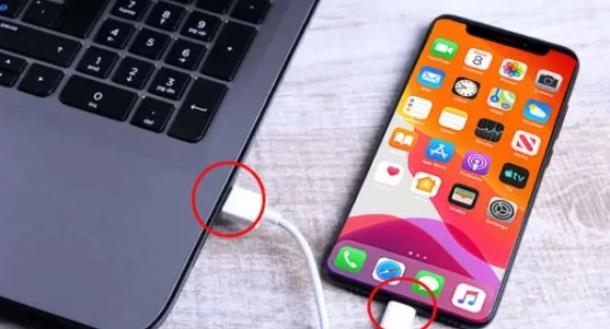 check usb port when you cant transfer pictures from iphone to computer