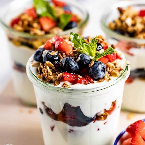 greek yogurt and nuts