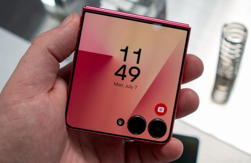 main display samsung z flip 7