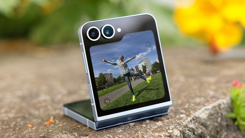 camera samsung z flip 7