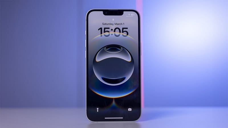 upcoming iphone 17e rumored display specs