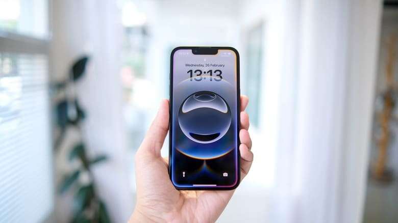 comparing iphone 17 17e multimedia